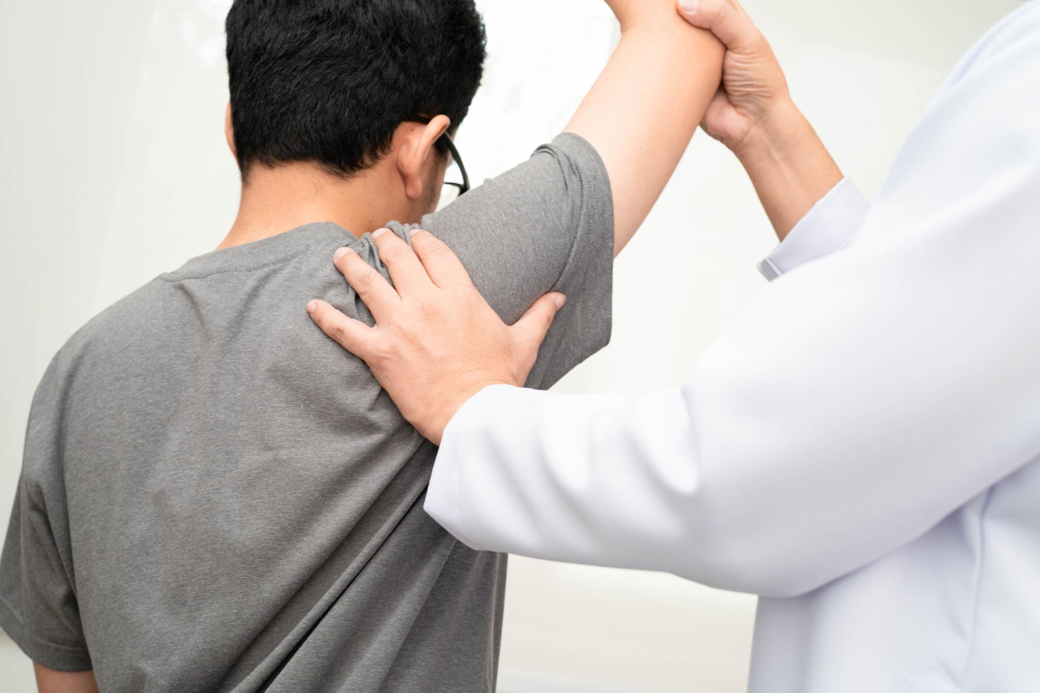 Shoulder Dislocation Treatment Singapore